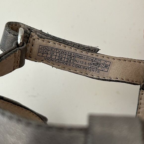 Vionic Jodie Sandals Womens Size 7 Silver Strappy Orthotic Adjustable Comfor - Picture 5 of 11